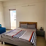 Rent On Comfort Luxury Room