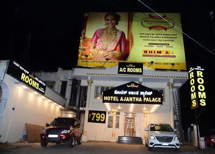 Hotel Ajantha Palace