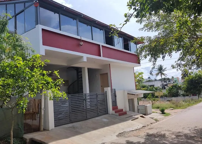 A Spacious Ac Room With Wide Balcony -Karimbumel House A Perfect Place For Yoga Practicioners