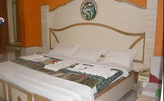 Hotel Ayodhya
