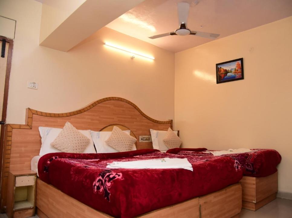 Ajantha Palace Hotel
