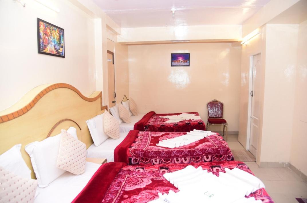 Ajantha Palace Hotel 2*