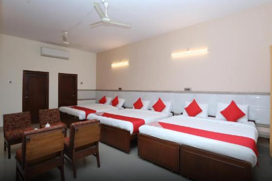 Hotel Kaveri 4*