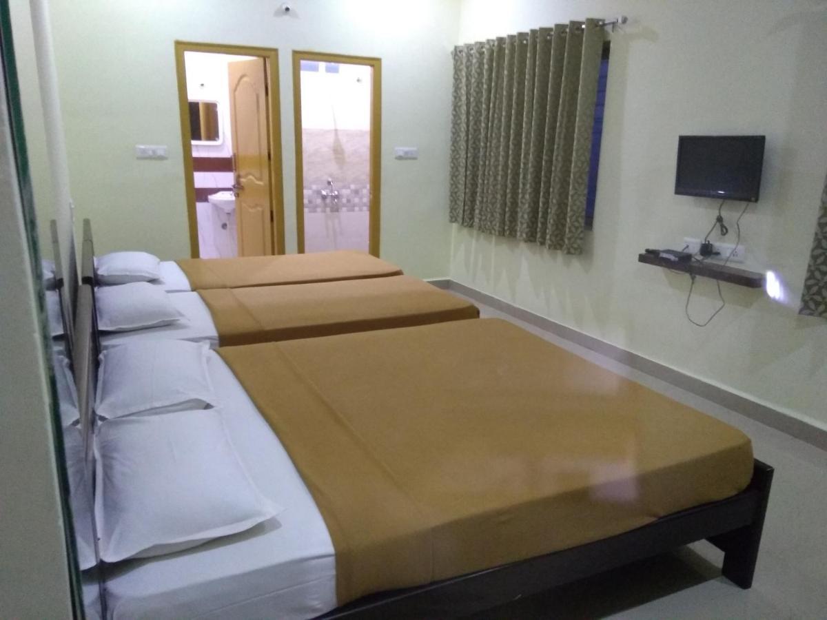 Royal Suvarna Comforts *