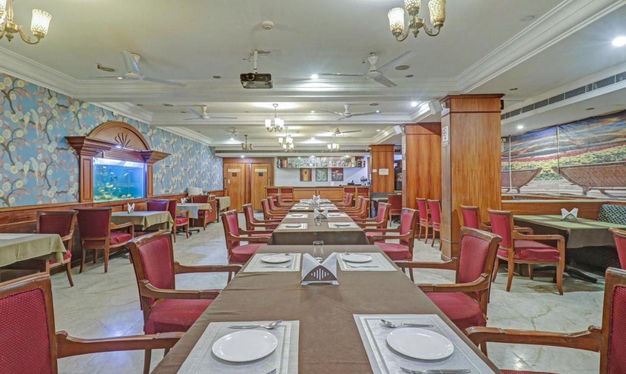 Hotel Treebo Komfort Suites, 3 Km From Palace 3*