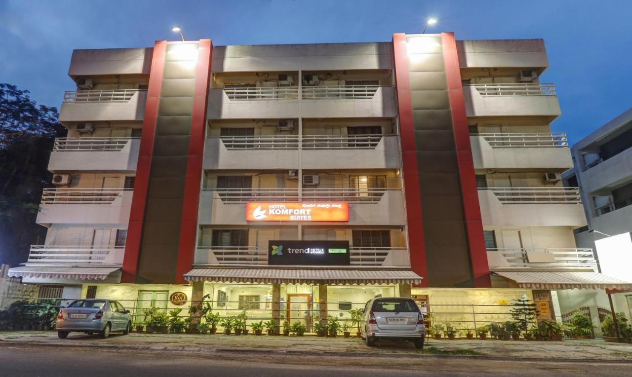 Hotel Treebo Komfort Suites, 3 Km From Palace
