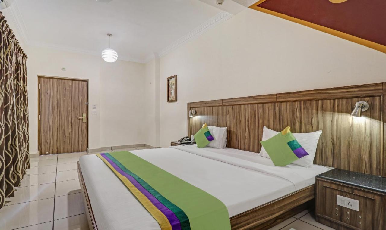Hotel Treebo Komfort Suites, 3 Km From Palace Mysore