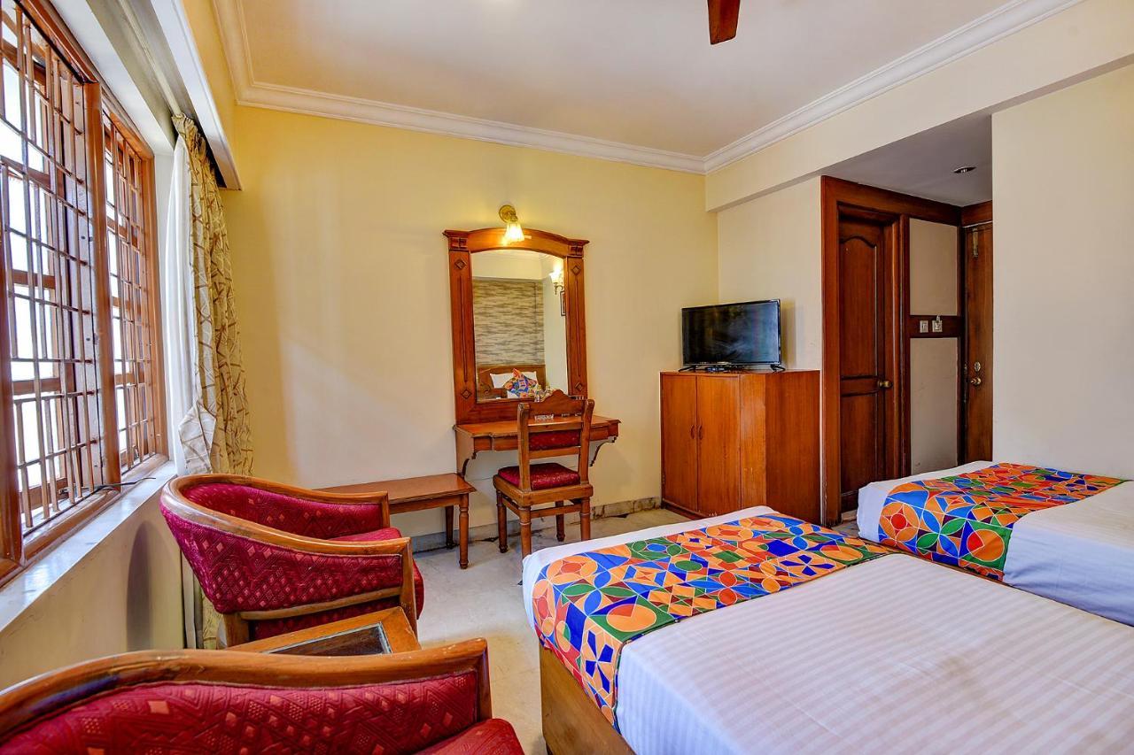 Hotel Fabhotel Maurya Residency