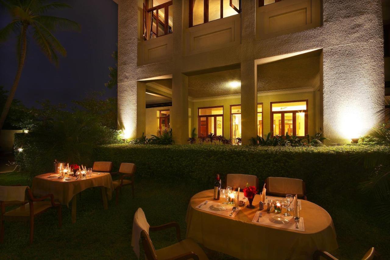 Kumar's The White House Hotel 3*