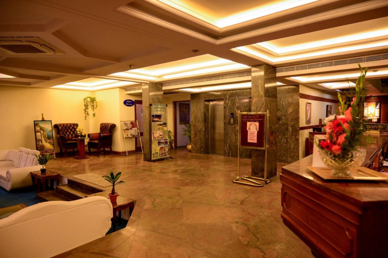 Maya's Kings Kourt Hotel 3*