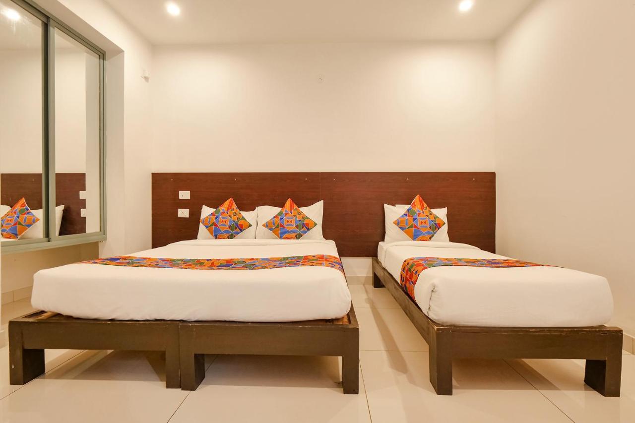 Fabexpress Krishna Hotel