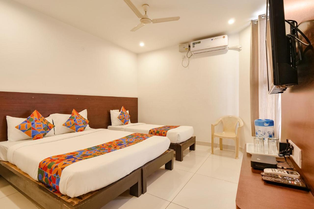 Fabexpress Krishna Hotel 3*