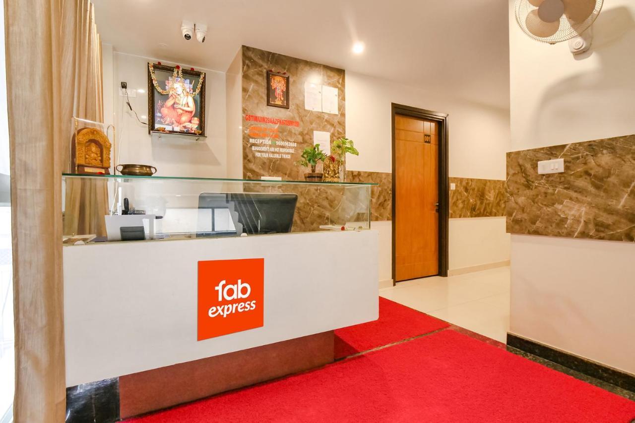 Fabexpress Krishna Hotel 3*