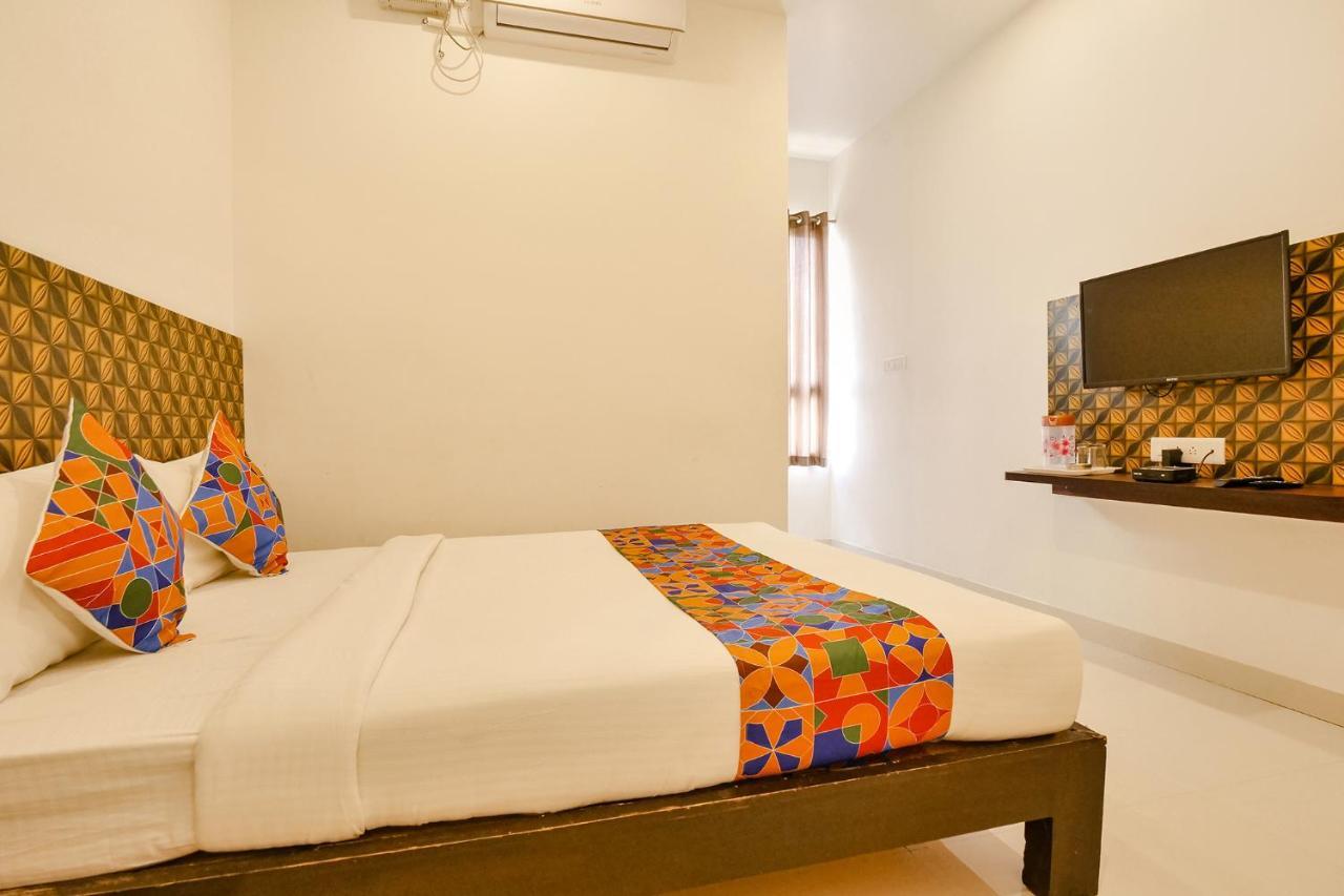 Hotel Fabexpress Krishna