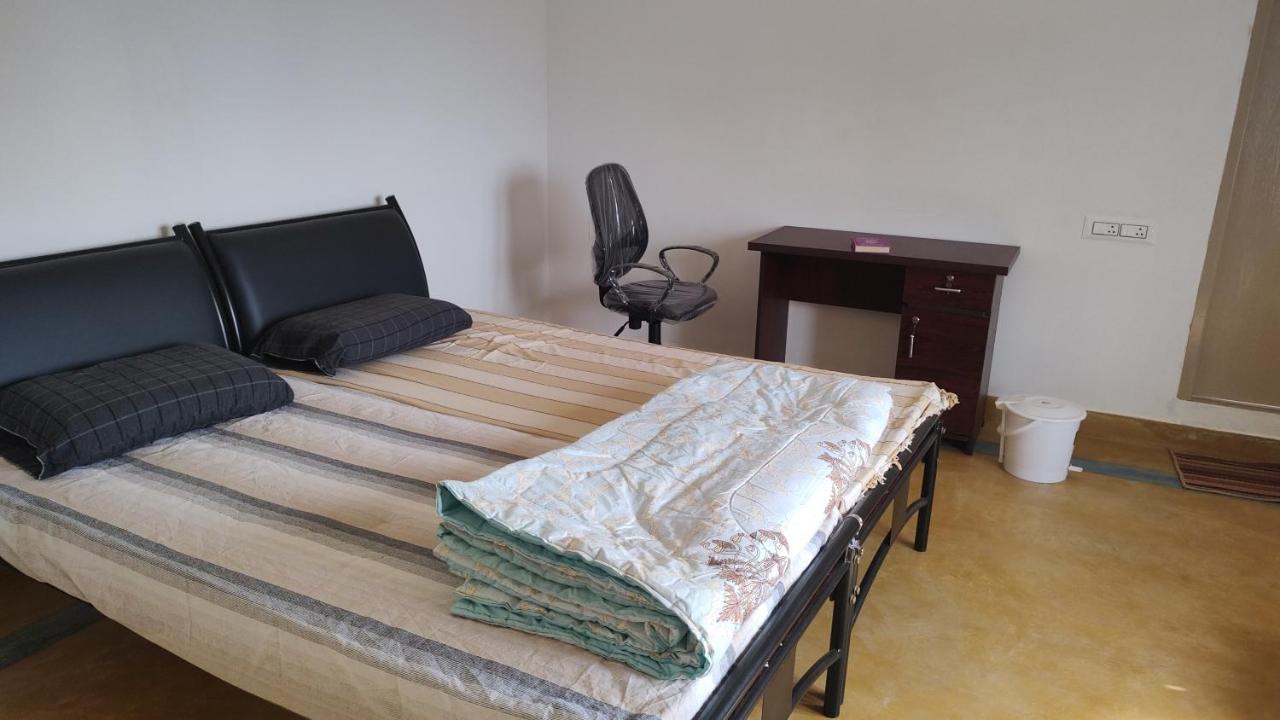 Homestay A Spacious Ac With Wide Balcony -karimbumel House A Perfect Place For Yoga Practicioners