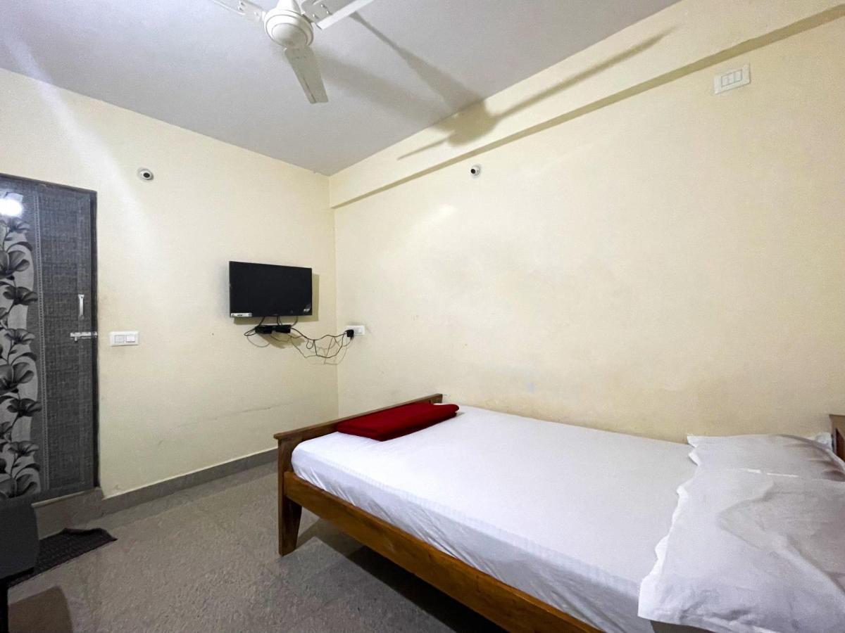 Hotel Staymaker Manasu Arcade