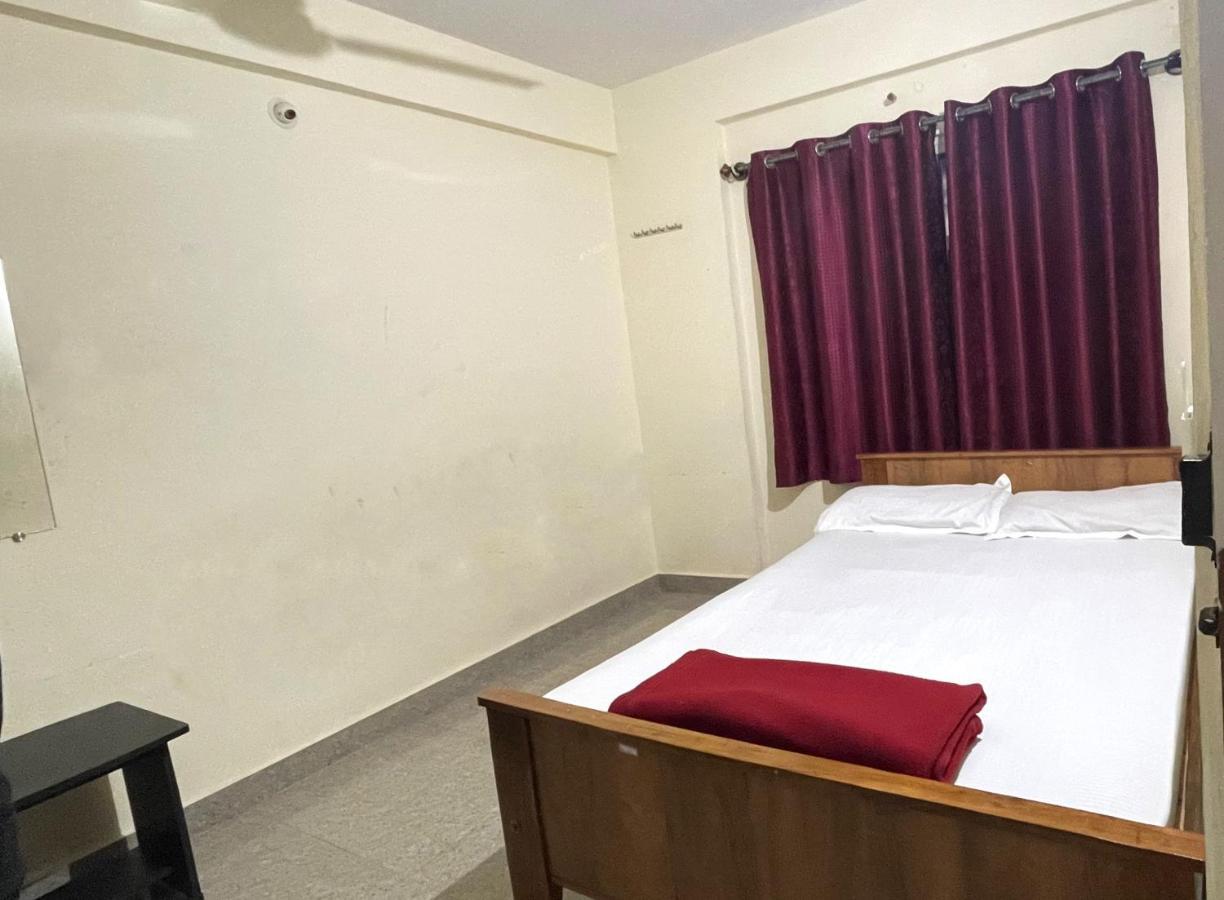 Staymaker Manasu Arcade Hotel