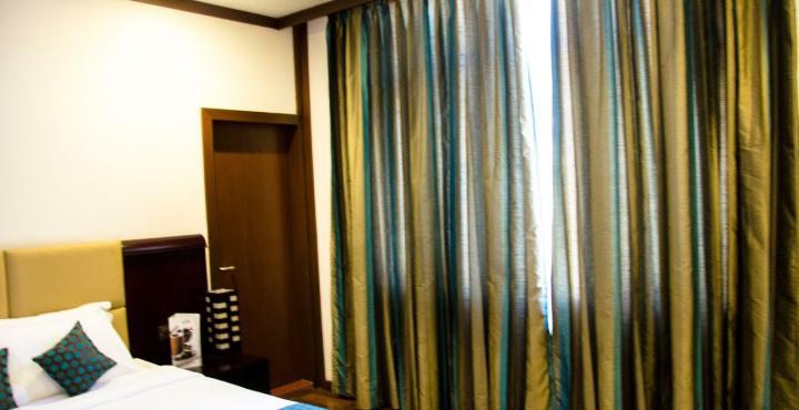 Resort Silent Shores &