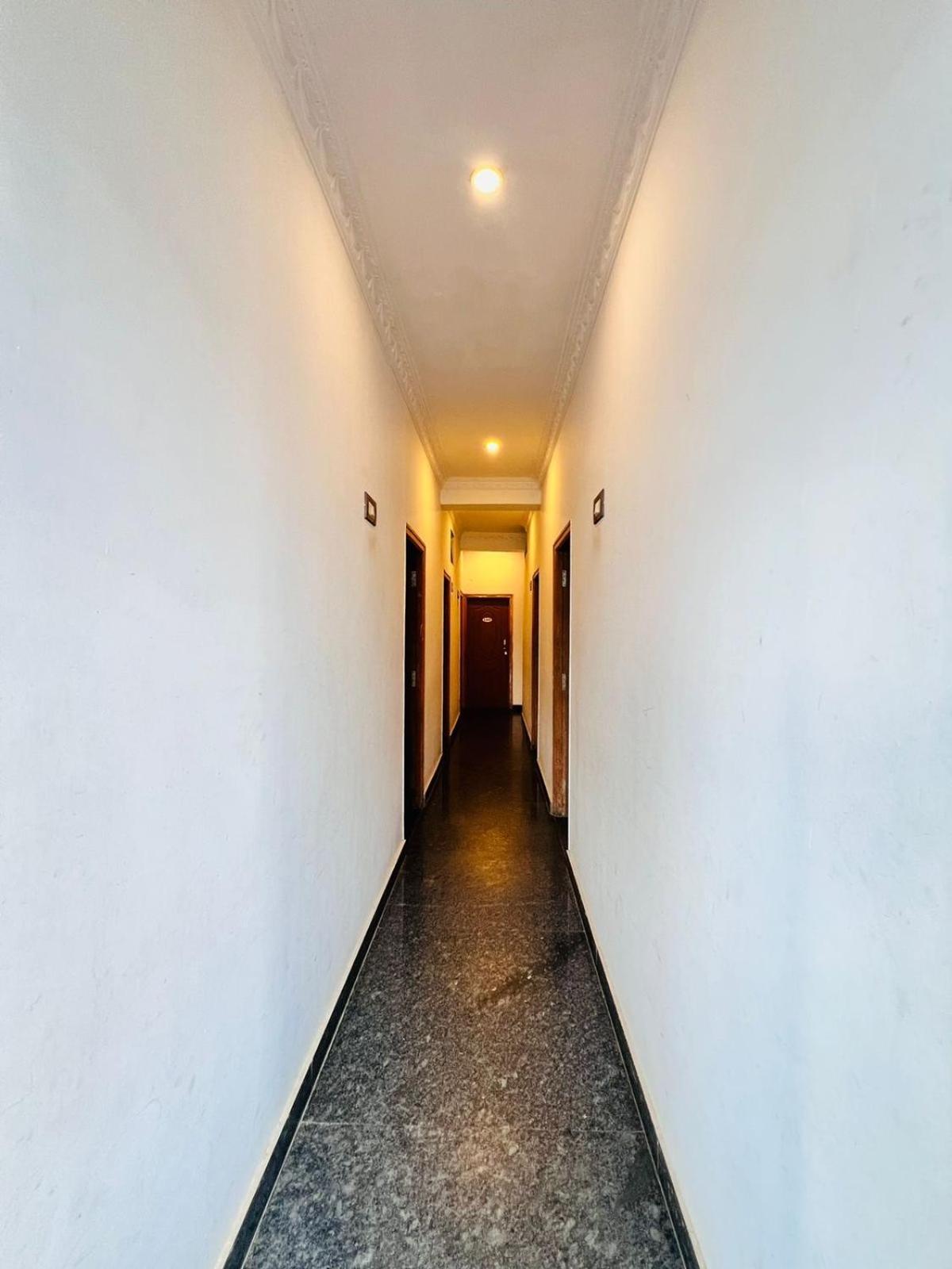 Hk Residency Hotel *