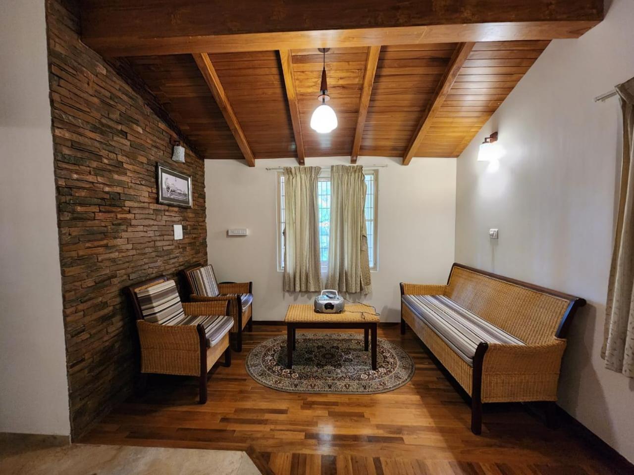 Golden Castle Villa