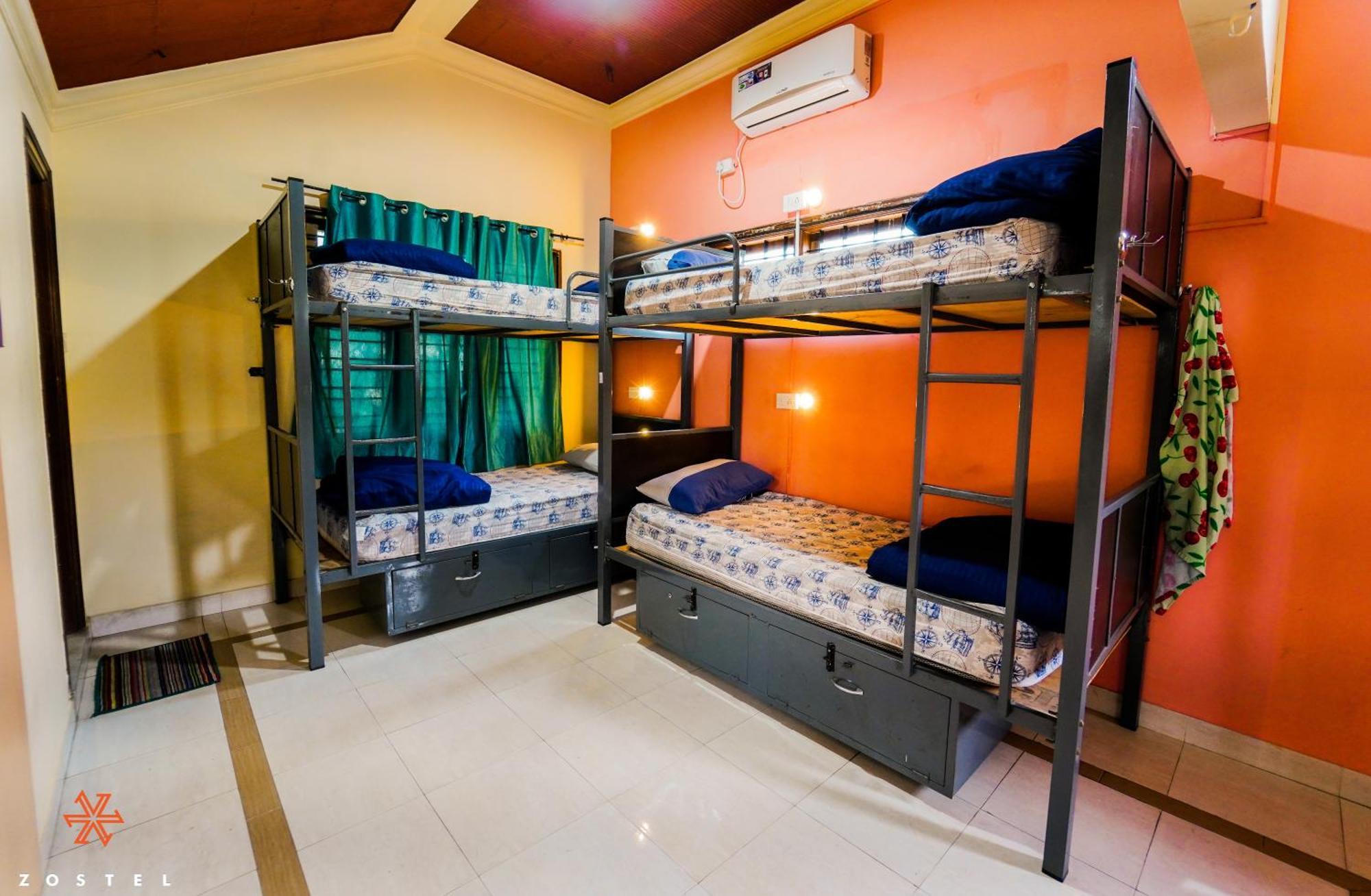 Hostel Zostel *