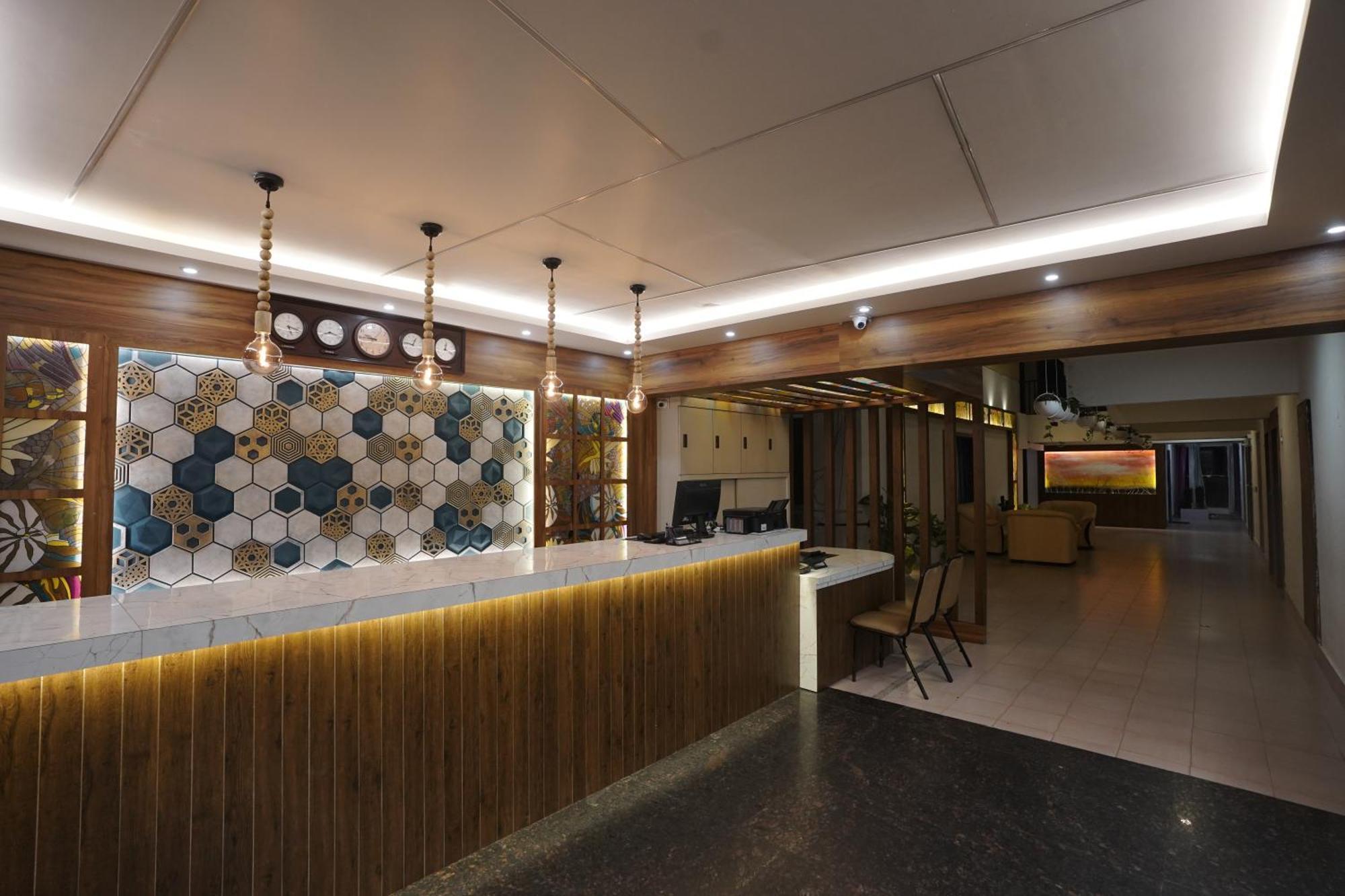Hotel Luciya International 2*