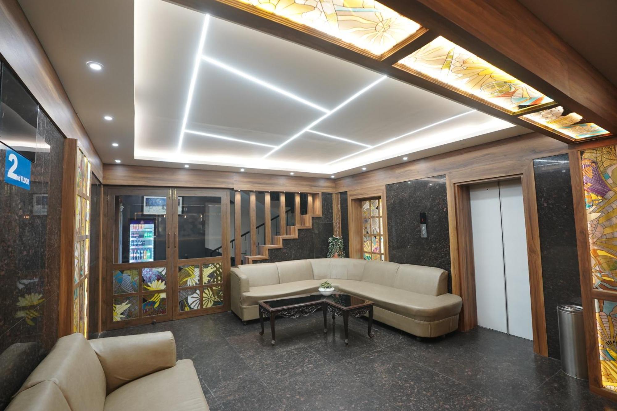 Hotel Luciya International Mysore