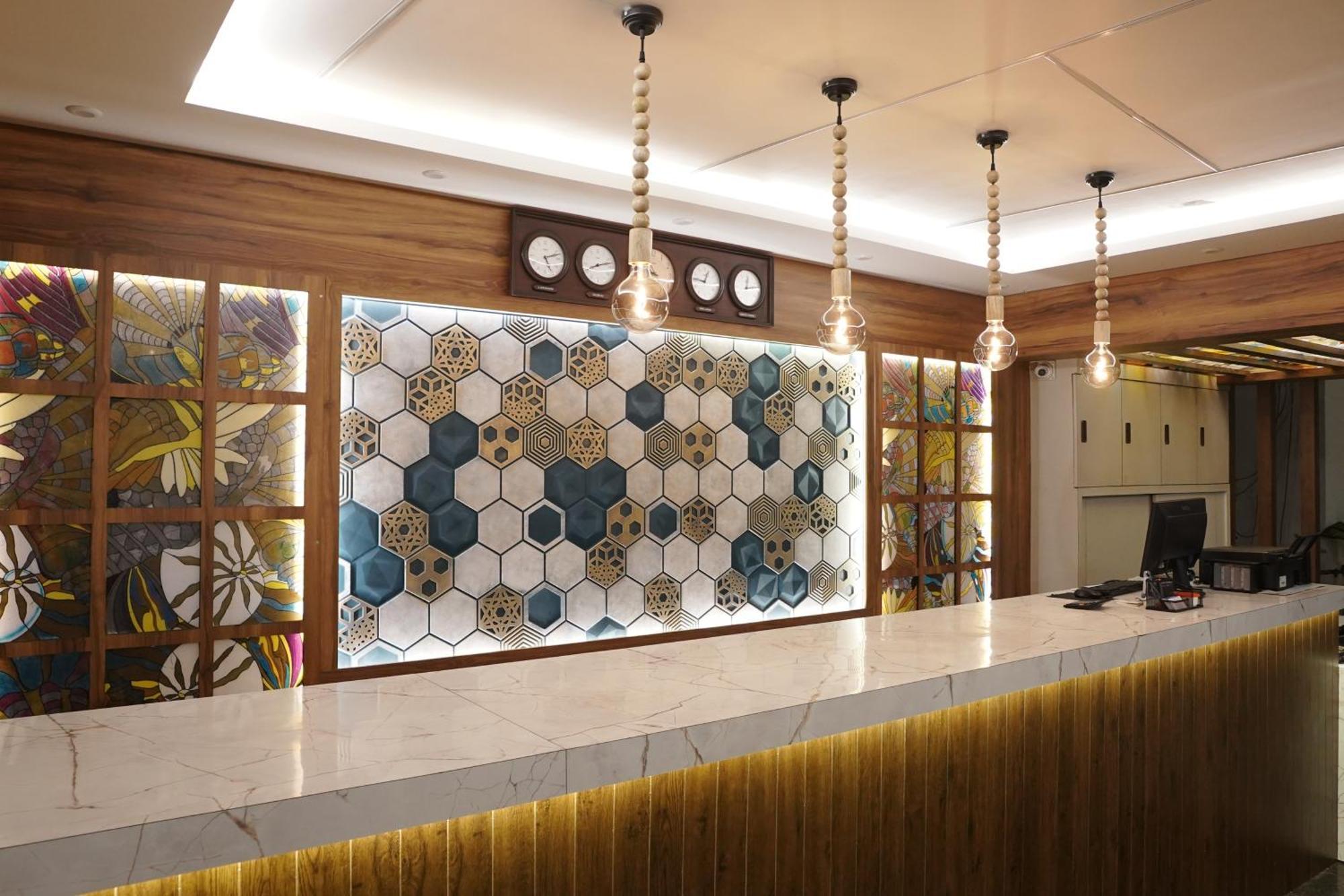 Hotel Luciya International 2*