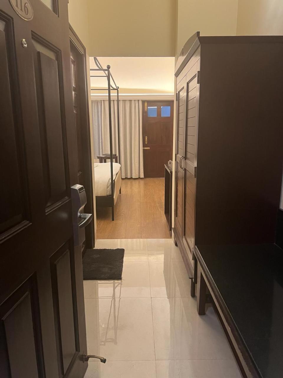 Royal Orchid Metropole