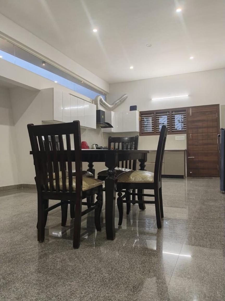 Apartment Orchid Elite Gokulam *