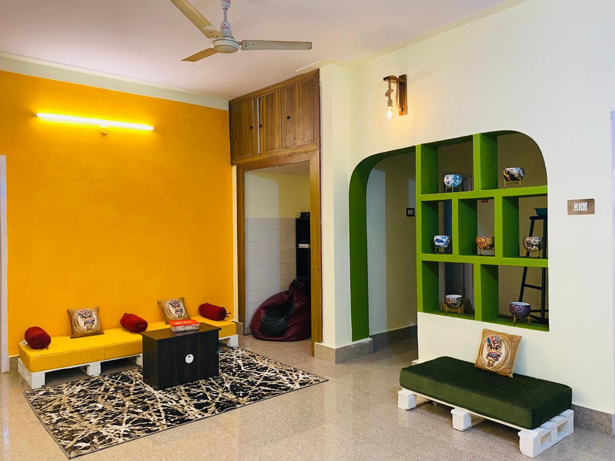 Hostel Crossroads 1980 Mysore