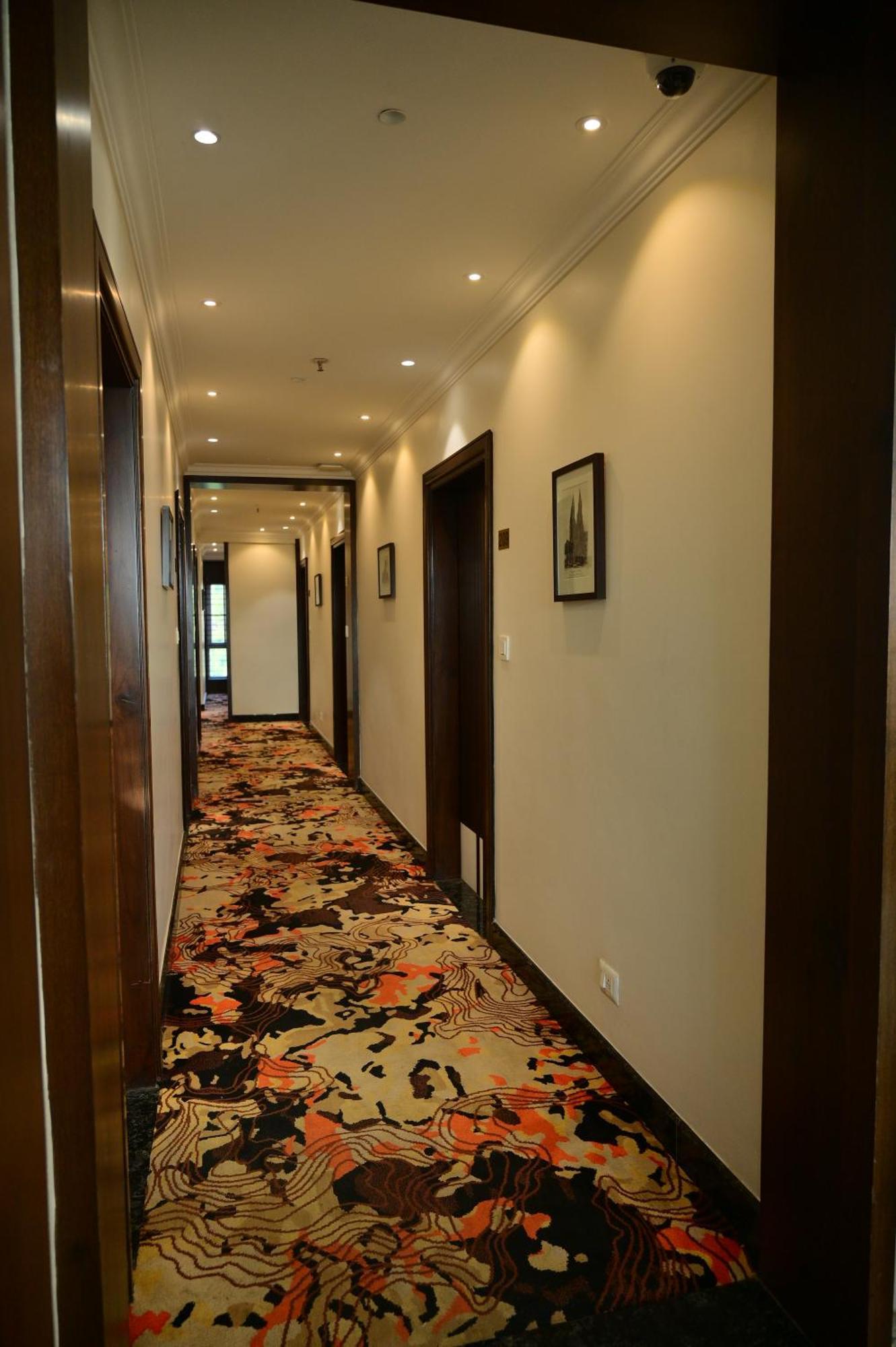 Golden Riviera Hotel Mysore