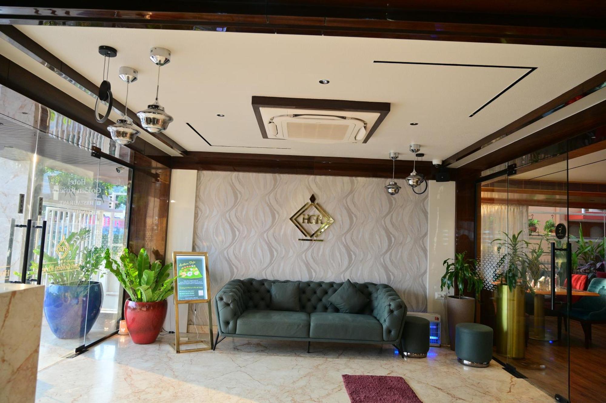 Hotel Golden Riviera
