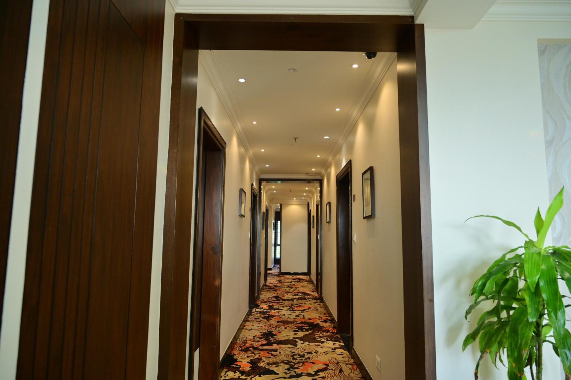 Golden Riviera 3* Mysore