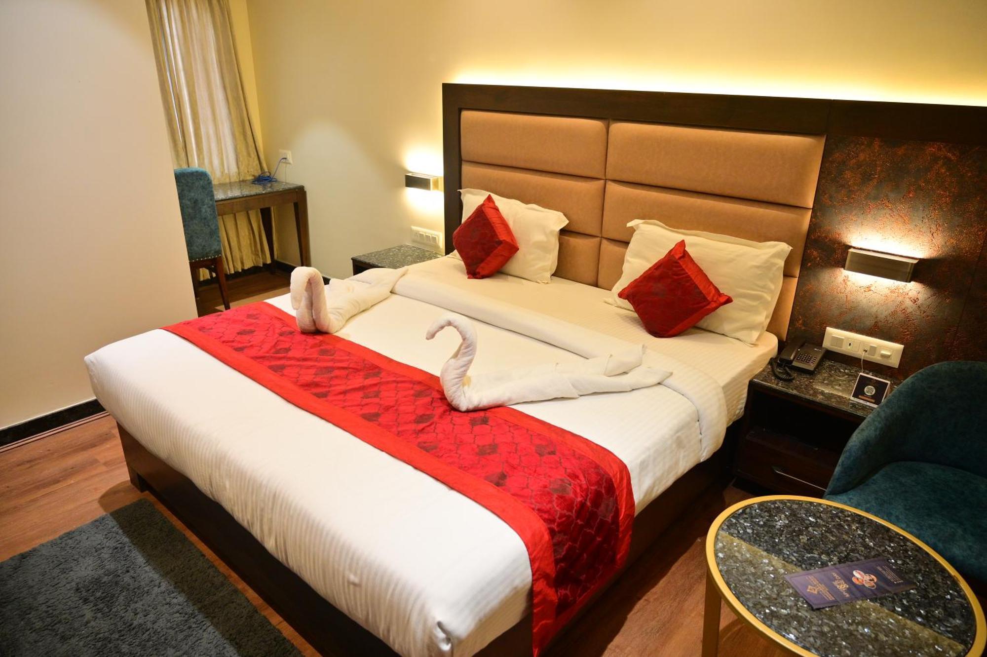 Hotel Golden Riviera Mysore