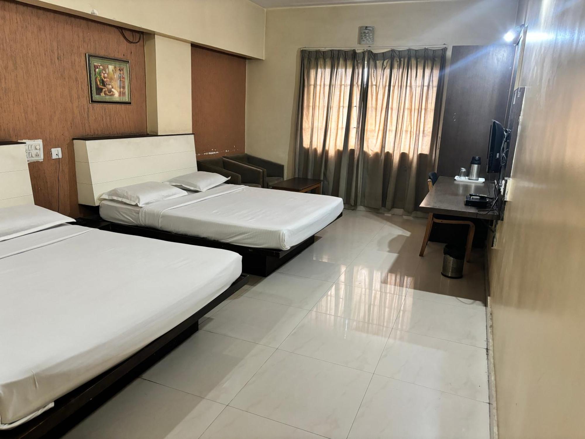 Hotel Vyshak 2*