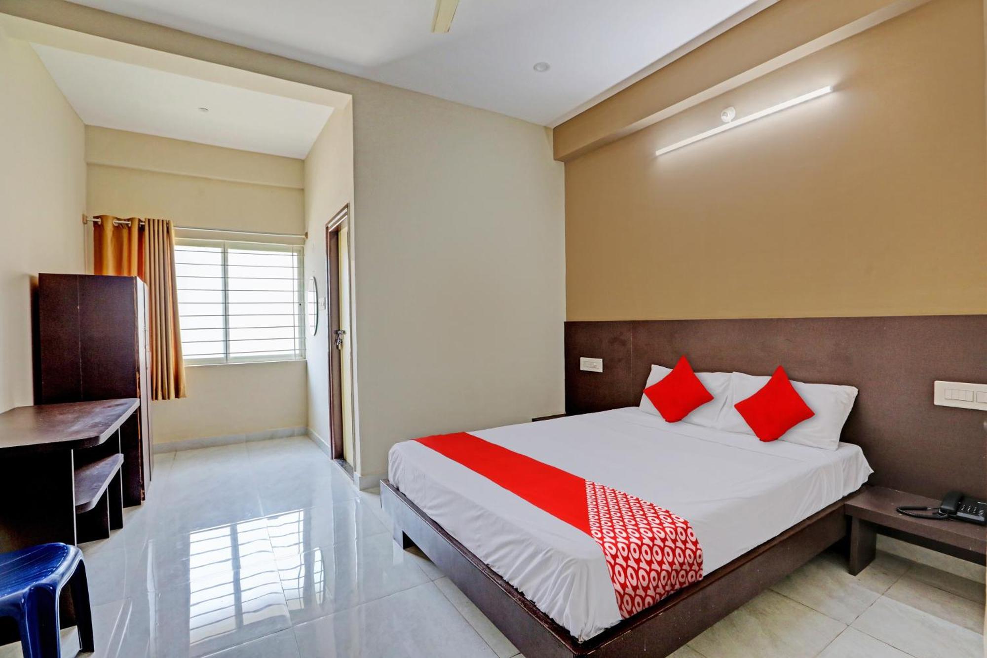 O Srk Palace Hotel 3*