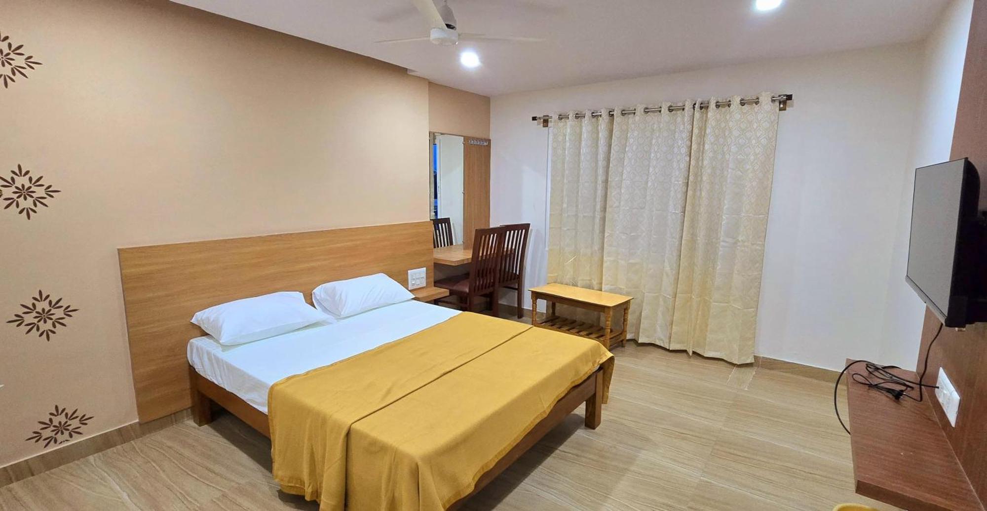 Nandan Residency Hotel 2*
