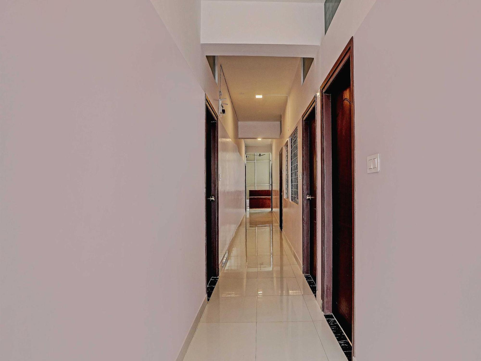 Collection O Emara Grand Hotel