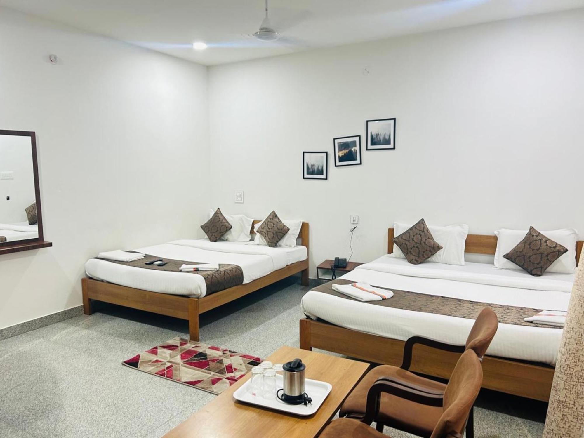 Hotel Queens Comfort Mysore Lodge *
