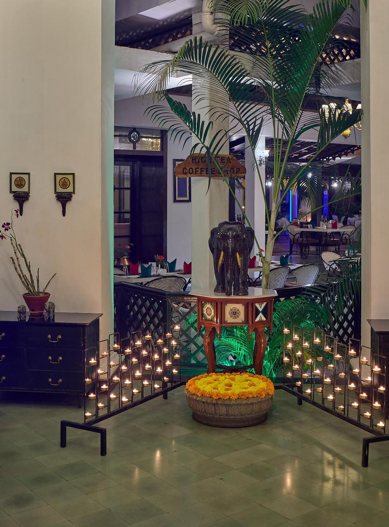 Royal Orchid Metropole 4*