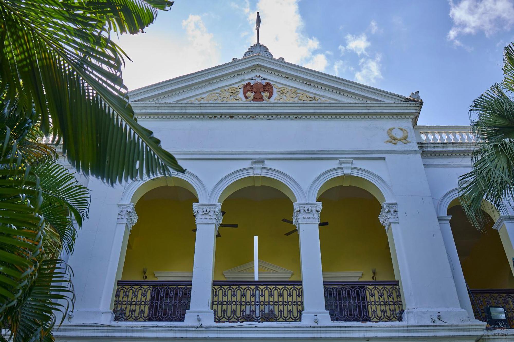 Royal Orchid Metropole Hotel 4*