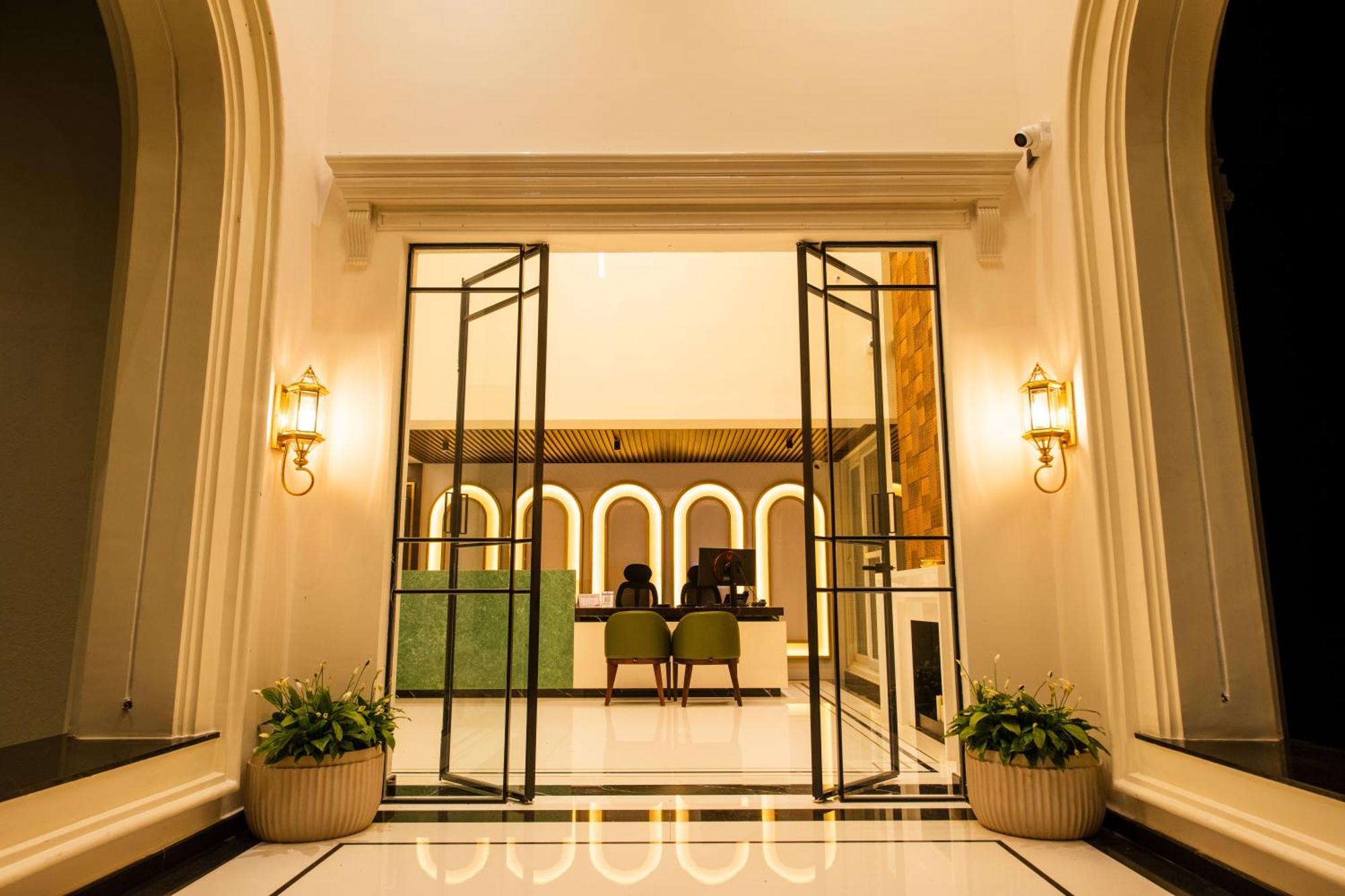 Hotel Radiance