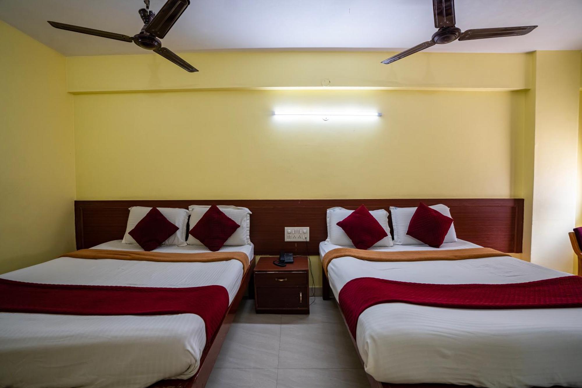 Vyshak Residency Hotel 2*
