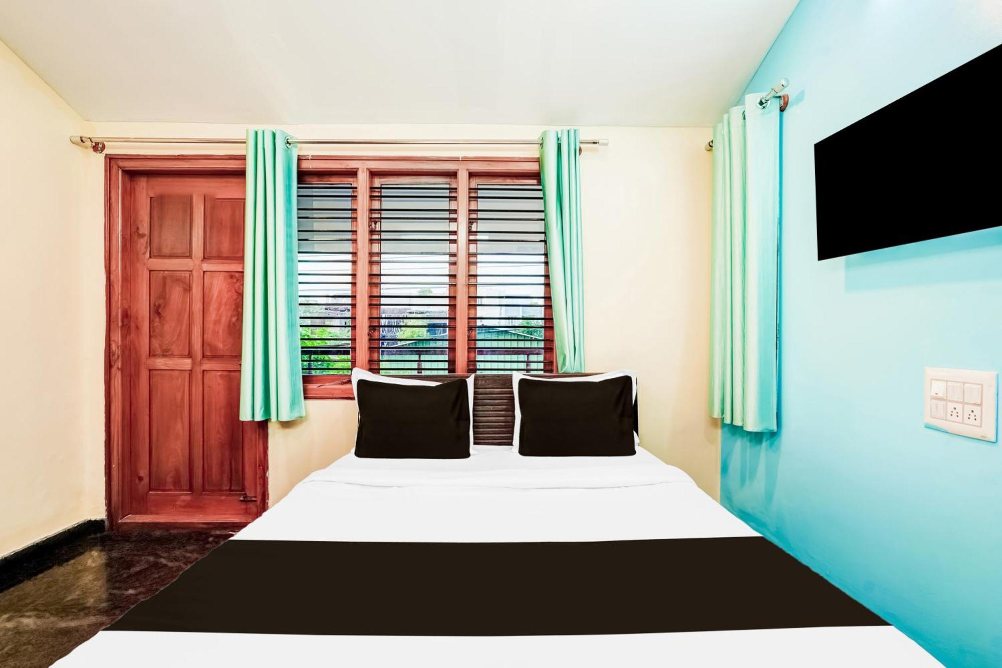 Collection O Datgalli Formerly Pool Hotel Mysore