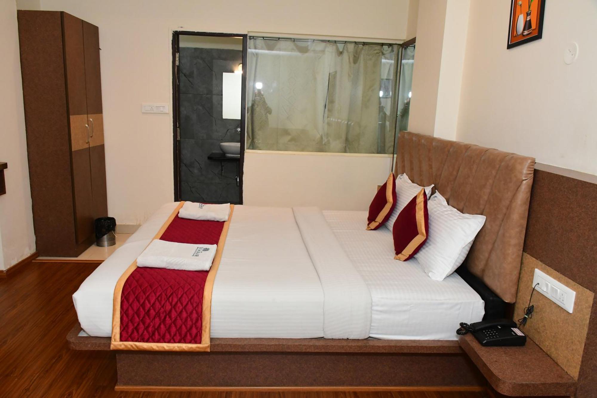 Hotel Sai Vihaar & *