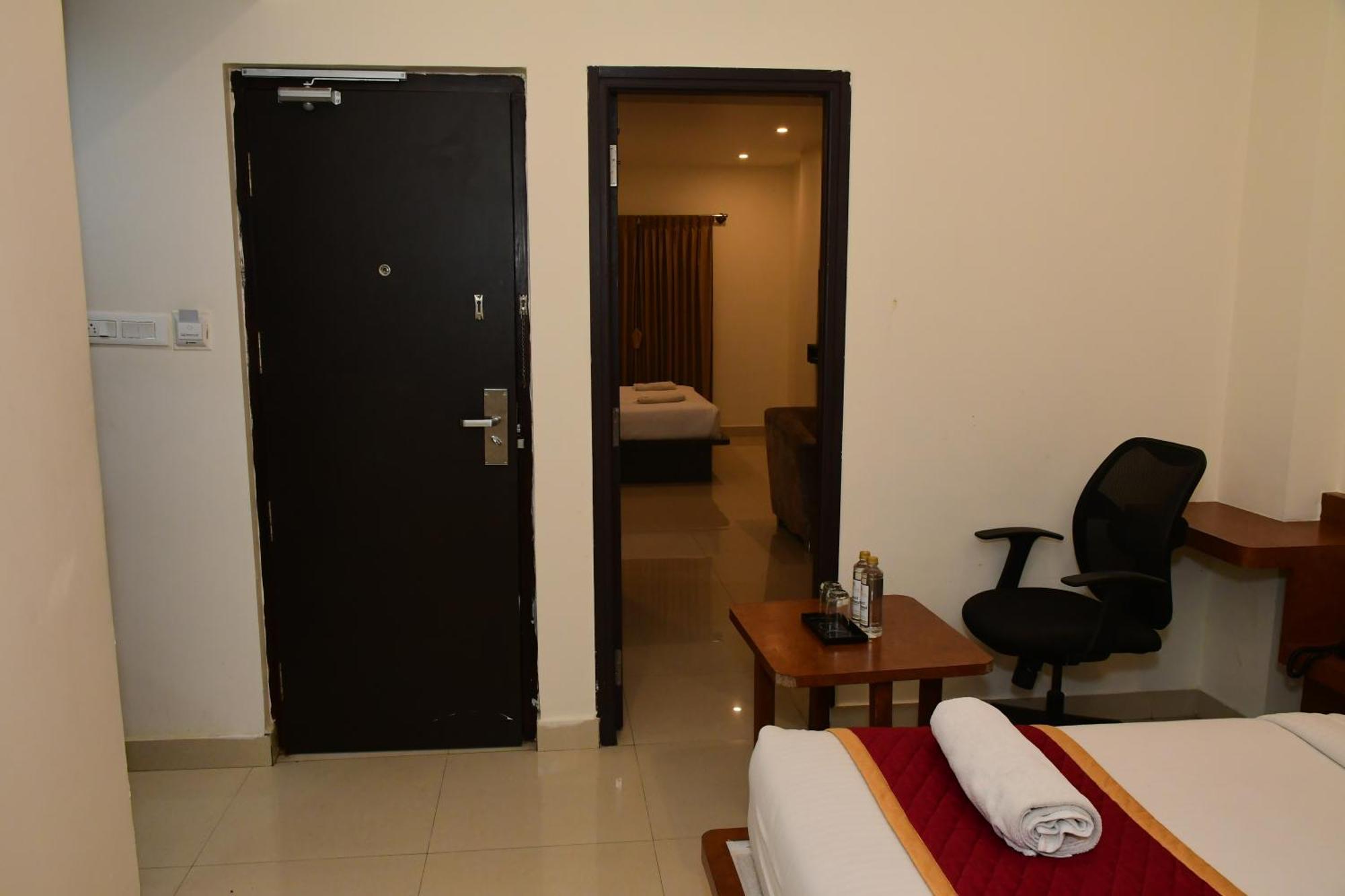 Hotel Sai Vihaar &
