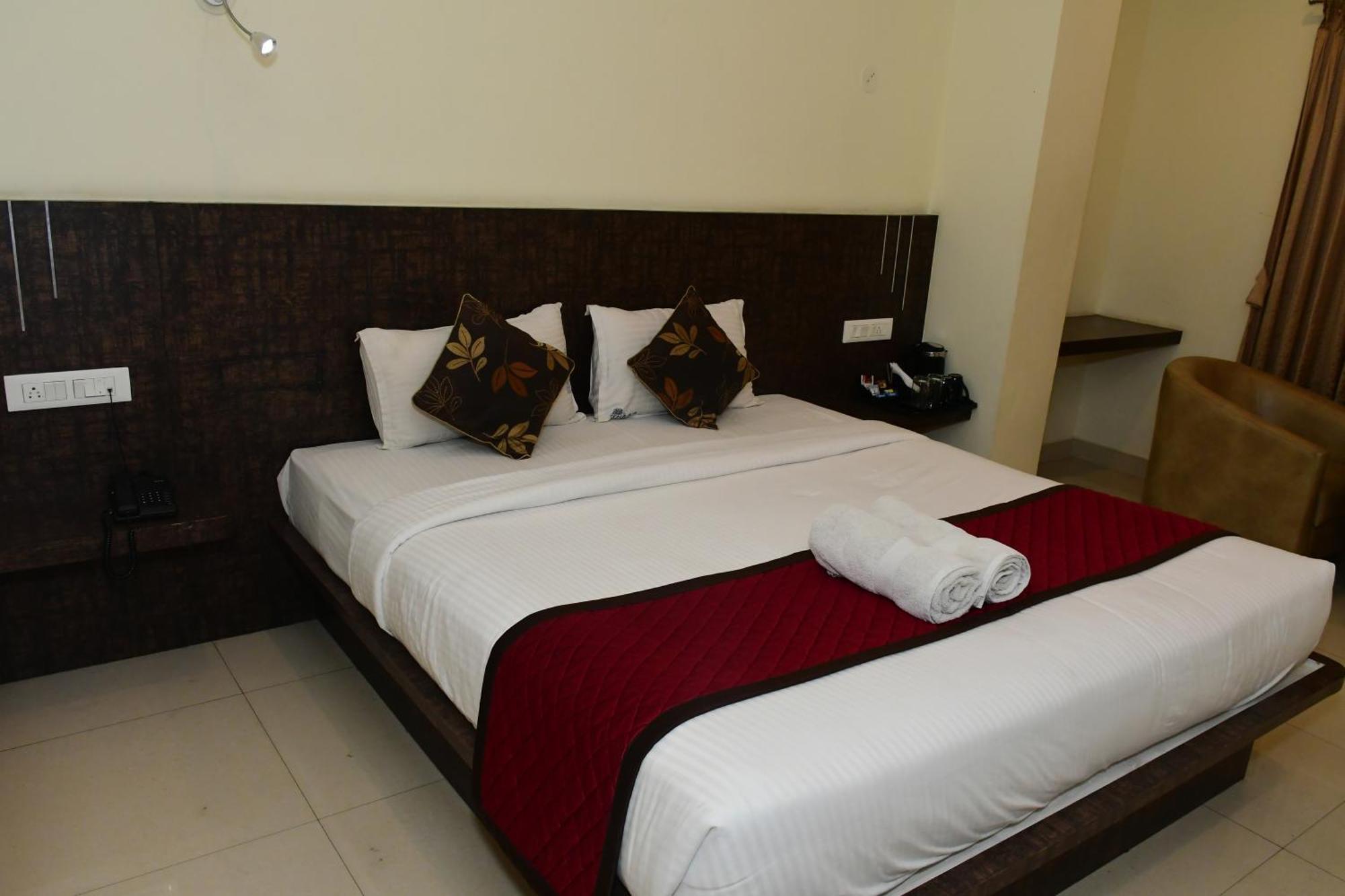 Sai Vihaar & Hotel Mysore