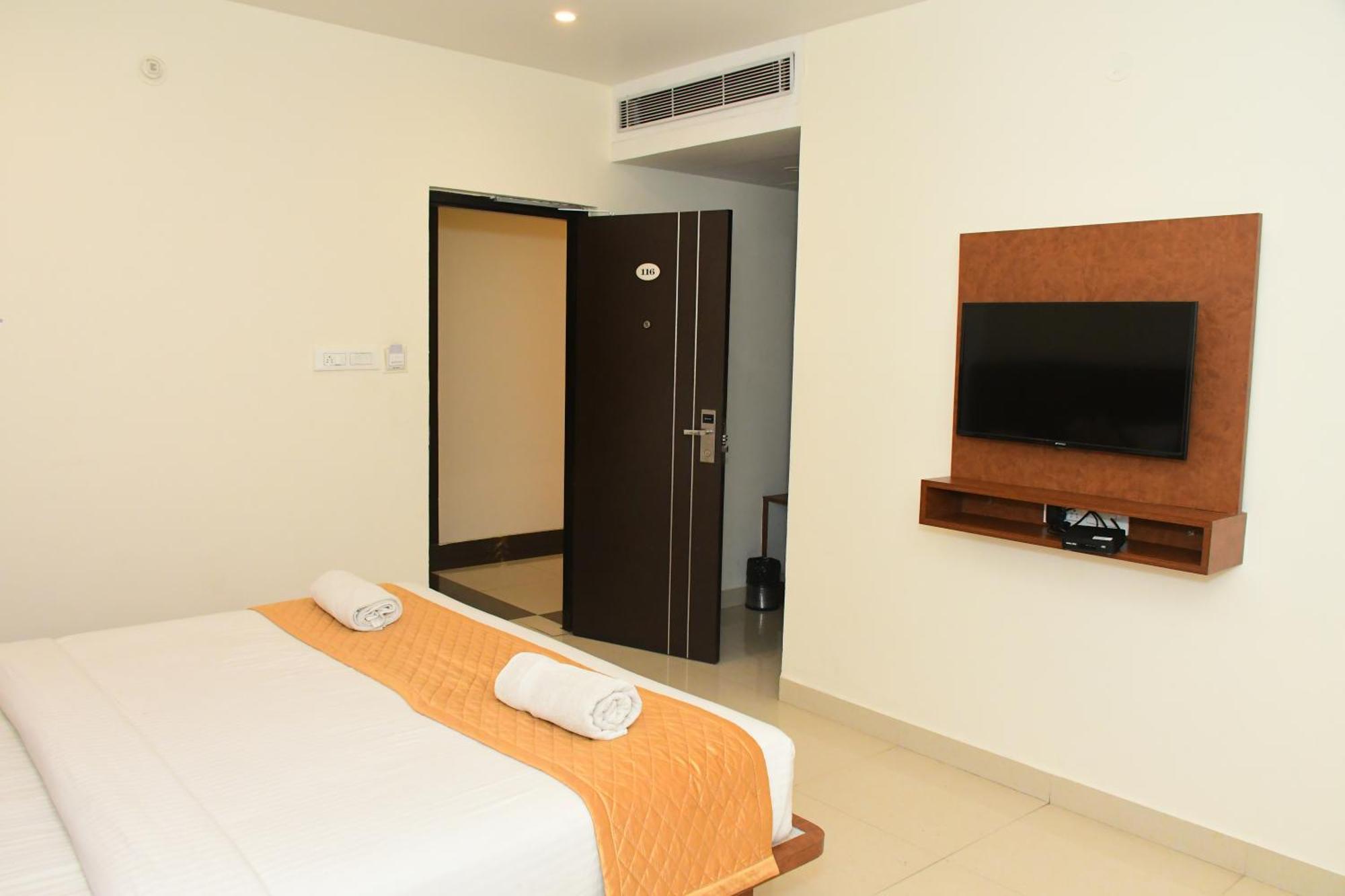 Hotel Sai Vihaar & *