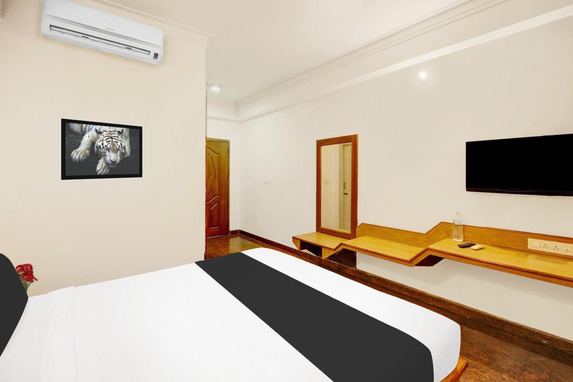 Super Townhouse Centre Formerly Mahendra 3*